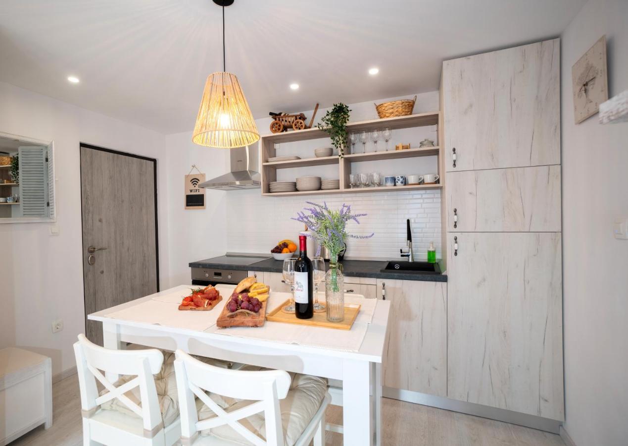 New Cozy Apartment - Center Of Old Town Омиш Экстерьер фото