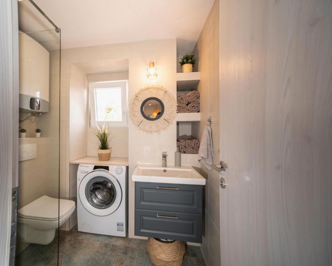 New Cozy Apartment - Center Of Old Town Омиш Экстерьер фото